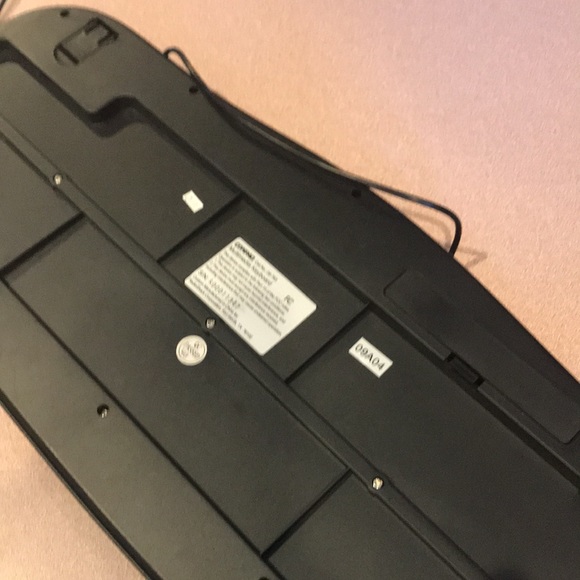 Vintage 2004-2005 Compaq/RadioShack Multimedia Keyboard - Picture 6 of 7